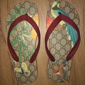 GUCCI Women’s Flip Flop Sandals